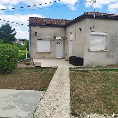 Appartement T2- Le Bon Accueil / Wifi / Parking Angoulême Buitenkant foto